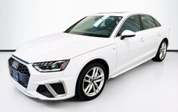 Audi A4 45 S line Premium Plus