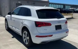 Audi Q5 45 Premium Plus