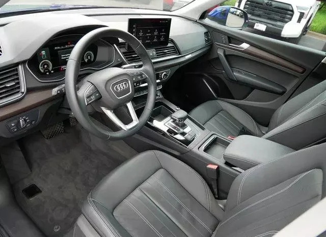 
								Audi Q5 e 55 Premium full									