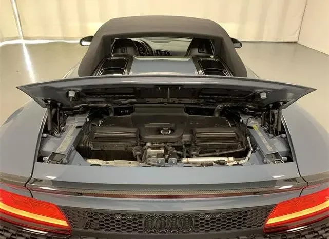 
								Audi R8 5.2 V10 Performance full									