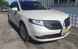 Lincoln MKT Standard