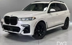 BMW X7 M50i