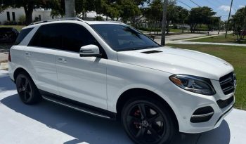 
									Mercedes-Benz GLE 400 Base 4MATIC full								