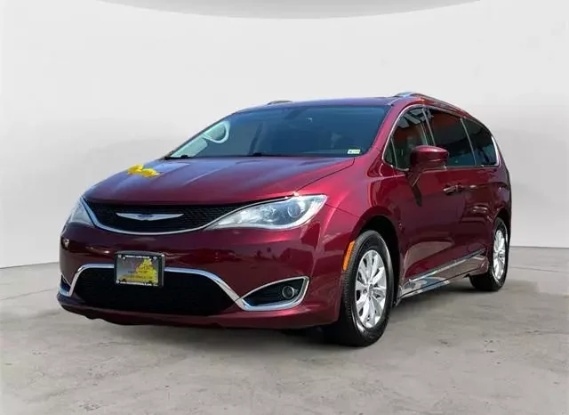 
								Chrysler Pacifica Touring L full									