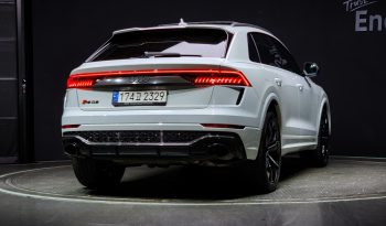 
									Audi RSQ8 4.0 TFSI Quattro full								