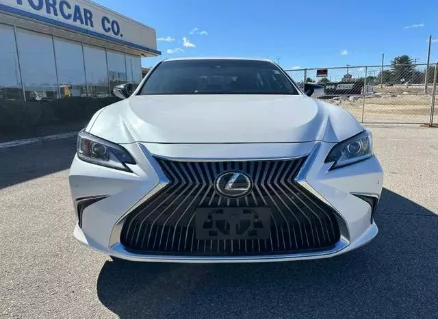 
								Lexus ES 250 full									