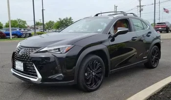 
									Lexus UX 250h Base full								