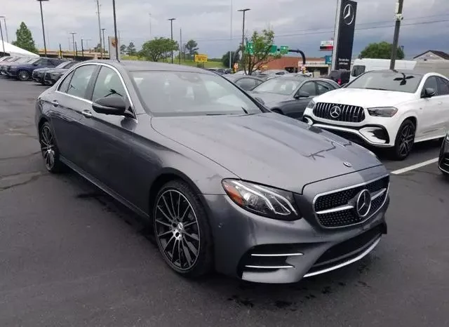 
								Mercedes-Benz AMG E 53 Base 4MATIC full									