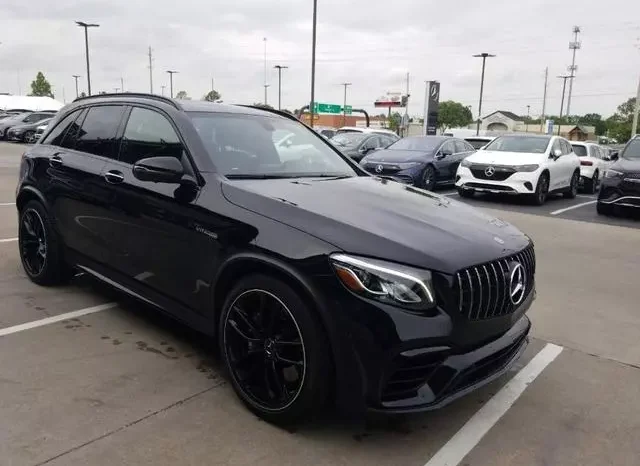 
								Mercedes-Benz AMG GLC 63 Base 4MATIC full									