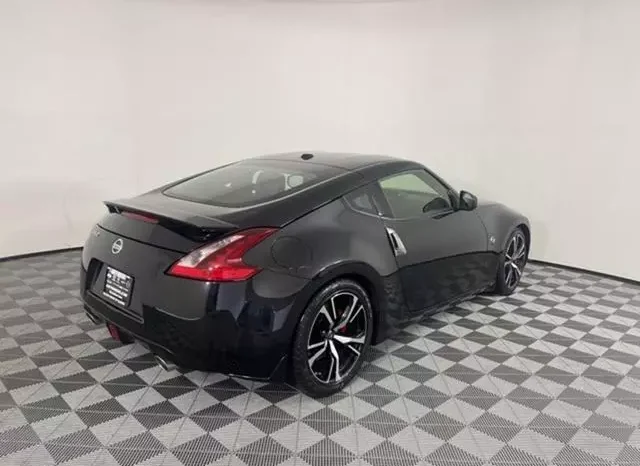 
								Nissan 370Z Sport Touring full									