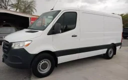 Mercedes-Benz Sprinter 1500 Standard Roof I4