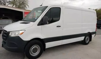 
									Mercedes-Benz Sprinter 1500 Standard Roof I4 full								