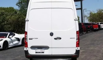 
									Mercedes-Benz Sprinter 3500 High Roof full								