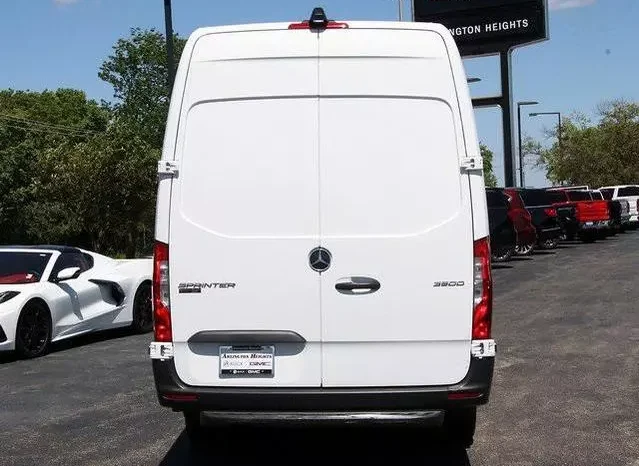 
								Mercedes-Benz Sprinter 3500 High Roof full									