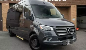 
									Mercedes-Benz Sprinter 4500 High Roof V6 full								