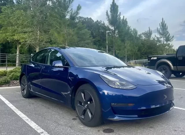 
								Tesla Model 3 Long Range full									