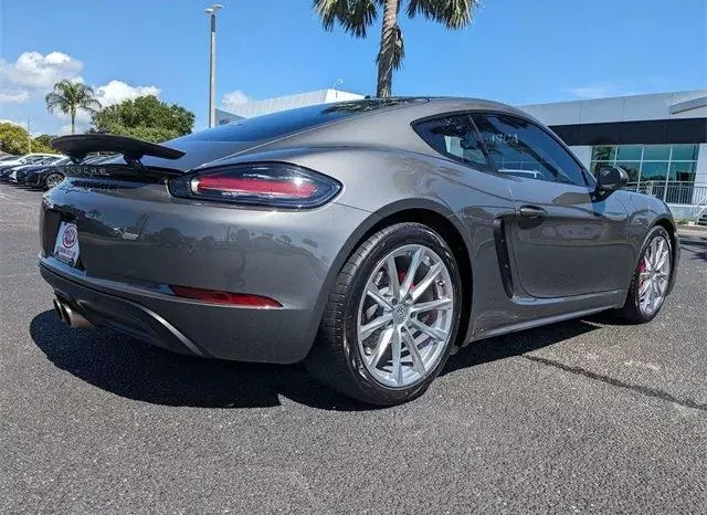 
								Porsche 718 Cayman S full									