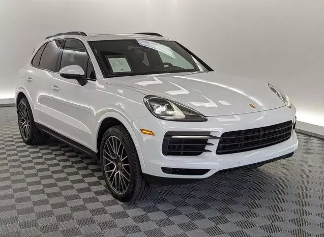 
								Porsche Cayenne Base full									