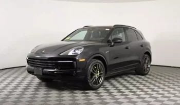 
									Porsche Cayenne E-Hybrid AWD full								