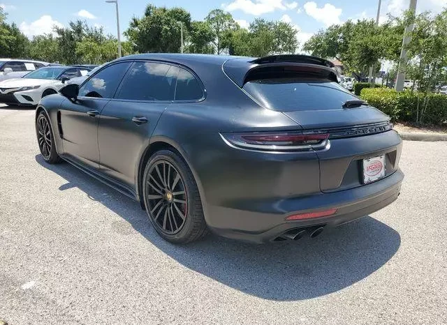 
								Porsche Panamera Sport Turismo GTS full									