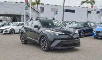 
									Toyota C-HR XLE full								