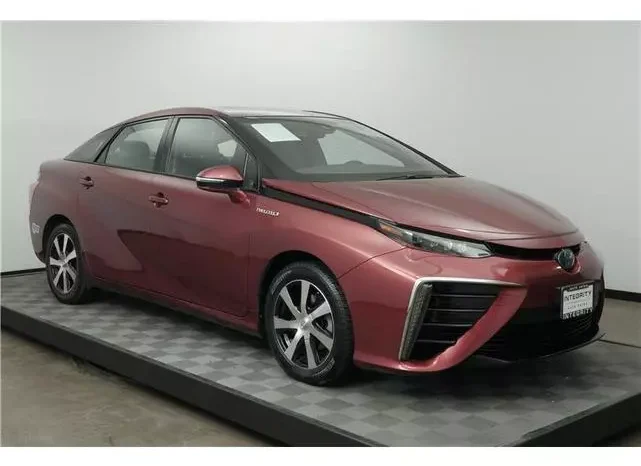 
								Toyota Mirai Base full									