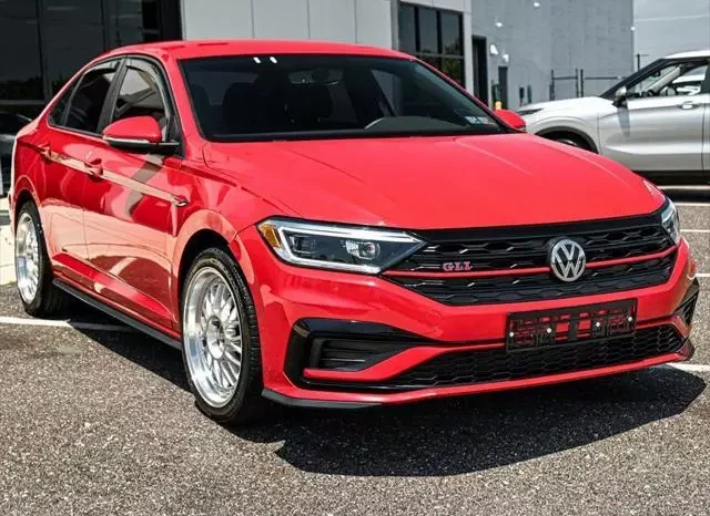 
								Volkswagen Jetta GLI 2.0T Autobahn full									