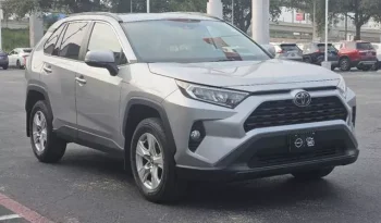 
									Toyota RAV4 XLE full								