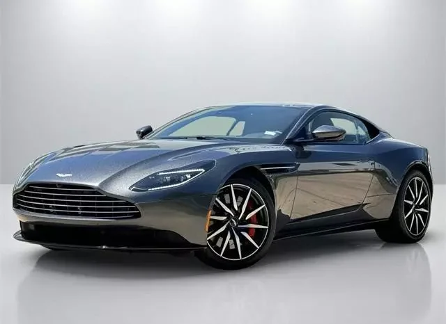 
								Aston Martin DB11 Shadow Edition full									