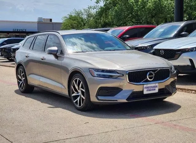 
								Volvo V60 T5 Momentum full									