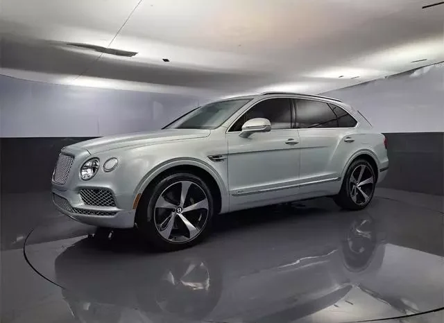 
								Bentley Bentayga Hybrid Base full									