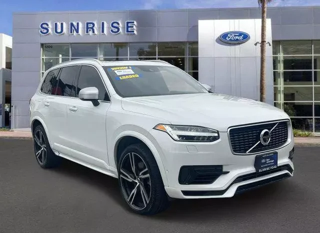 
								Volvo XC90 Hybrid T8 R-Design full									