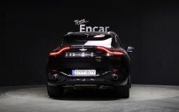 Aston Martin DBX 4.0 V8