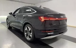 Audi e-tron Premium Plus