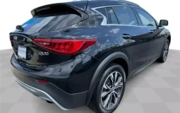 INFINITI QX30 Luxe