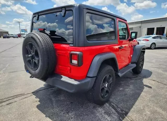 
								Jeep Wrangler Sport full									