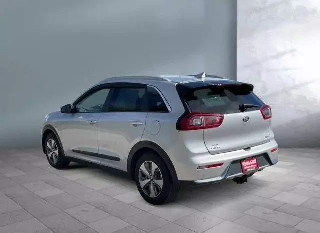 
								Kia Niro Plug-In Hybrid EX Premium full									