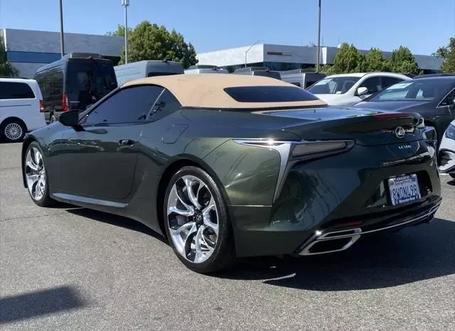 
								Lexus LC 500 Base full									