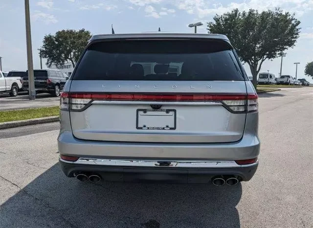 
								Lincoln Aviator Reserve AWD full									