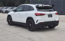 Mercedes-Benz AMG GLA 35 Base