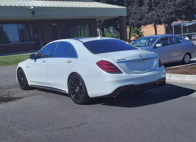 
								Mercedes-Benz AMG S 63 full									