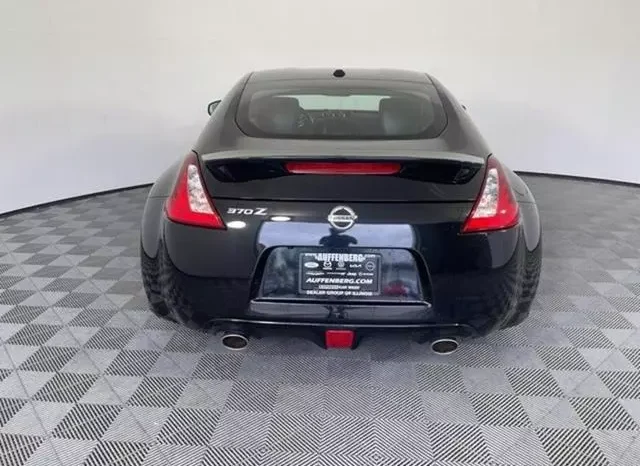 
								Nissan 370Z Sport Touring full									