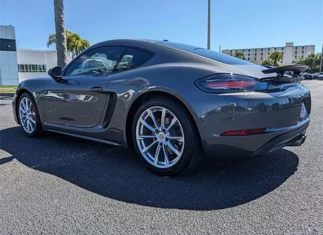 
								Porsche 718 Cayman S full									