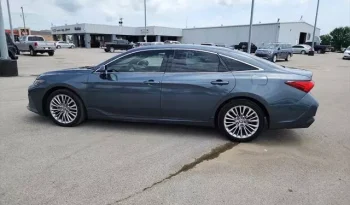 
									Toyota Avalon Hybrid Limited full								