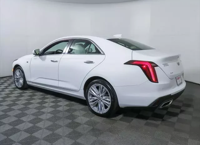 
								Cadillac CT4 Premium Luxury full									