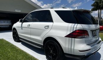 
									Mercedes-Benz GLE 400 Base 4MATIC full								