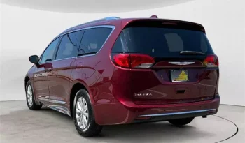 
									Chrysler Pacifica Touring L full								