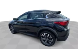 INFINITI QX30 Luxe