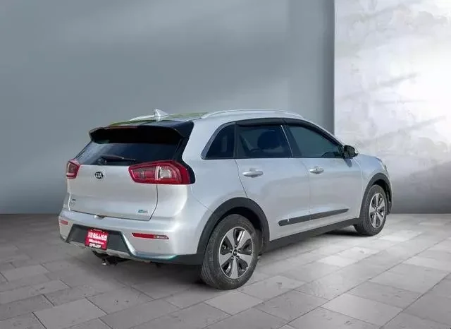 
								Kia Niro Plug-In Hybrid EX Premium full									