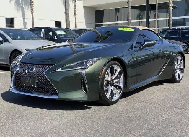 
								Lexus LC 500 Base full									